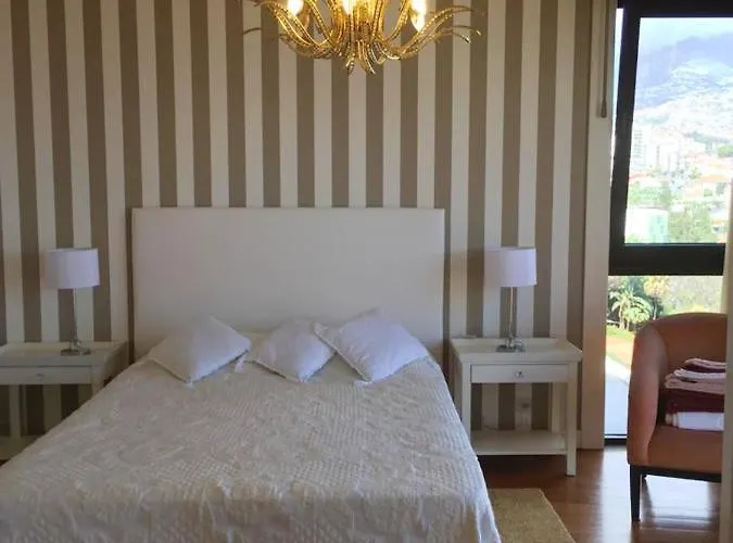 Modern In 60 M² With Shared Pool フンシャル