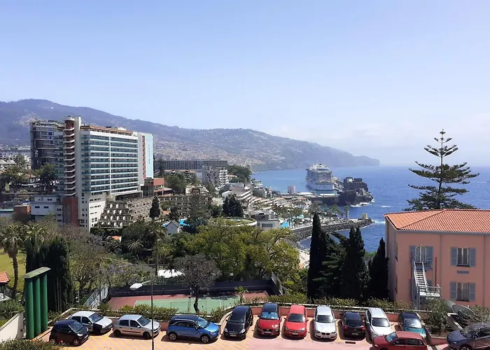 Modern In 60 M² With Shared Pool