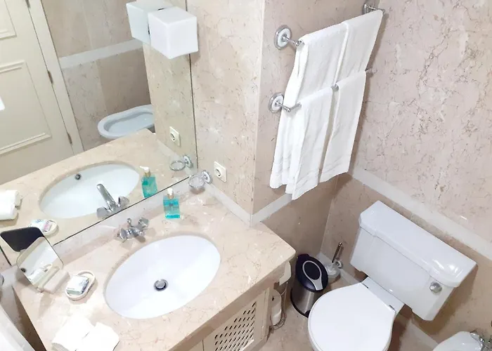 Modern In 60 M² With Shared Pool アパート フンシャル