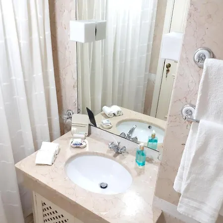 شقة Modern In 60 M² With Shared Pool *