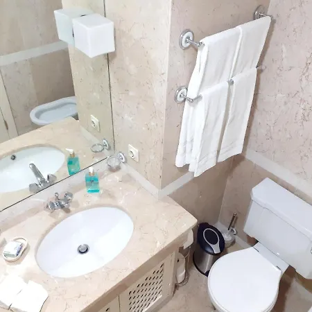 Modern In 60 M² With Shared Pool Apartment Funchal (Madeira)