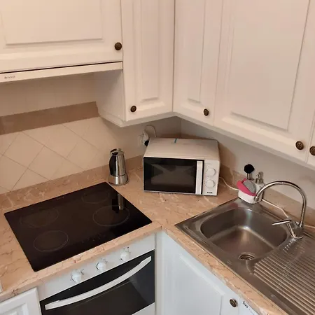 Modern In 60 M² With Shared Pool * Funchal (Madeira)