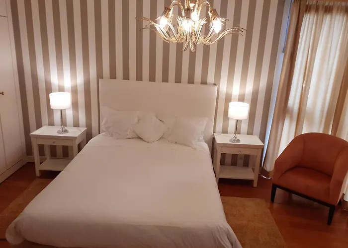 아파트 Modern In 60 M² With Shared Pool