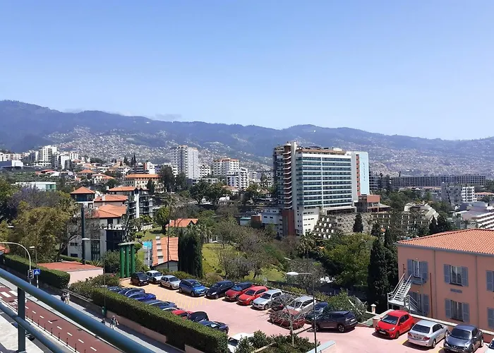 Modern In 60 M² With Shared Pool דירה פונשל